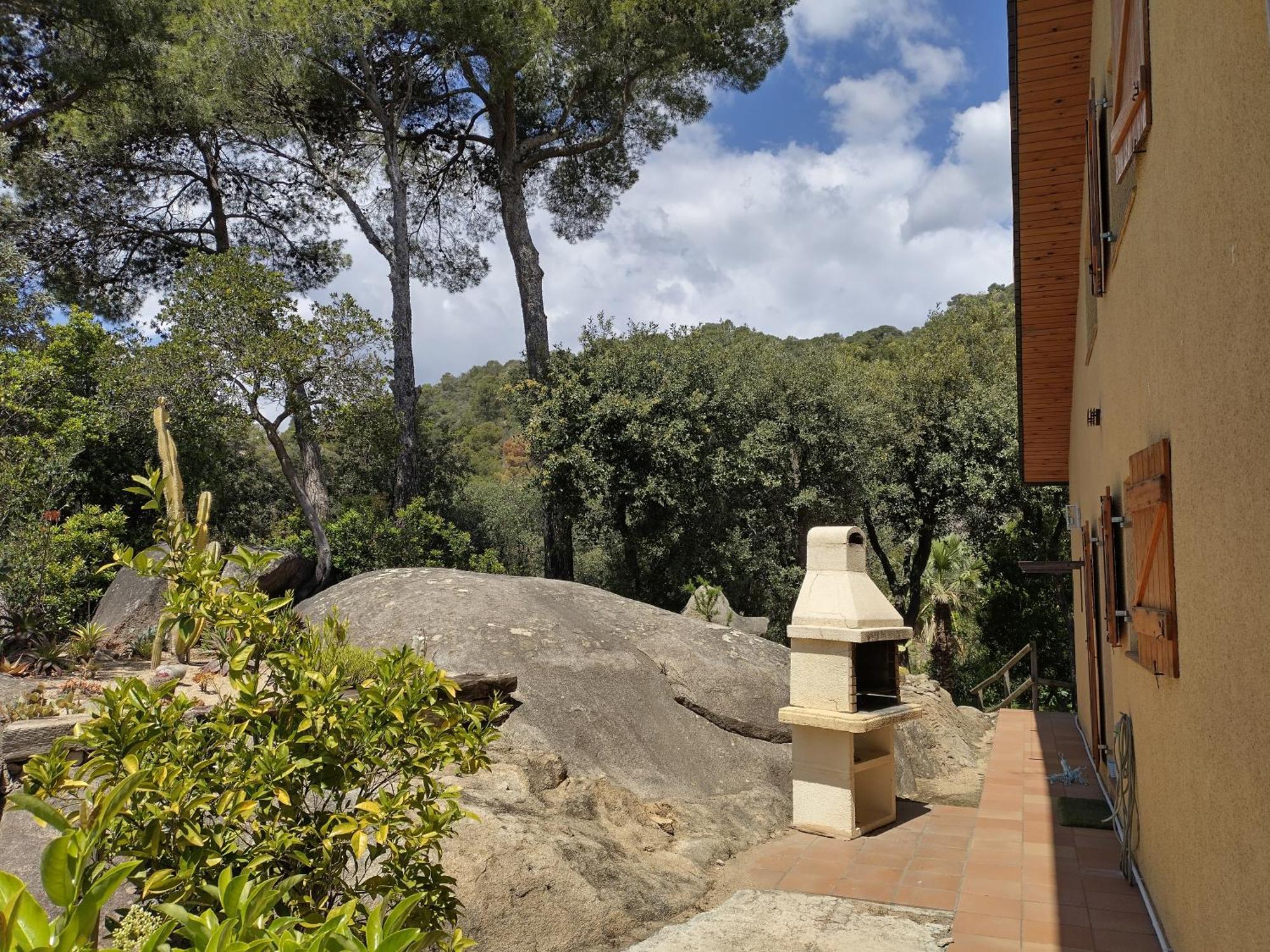 Casa Feliz Villa Sant Cebrià de Vallalta Dış mekan fotoğraf