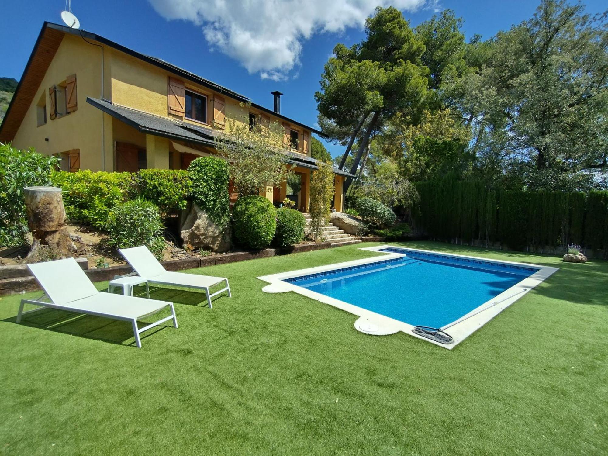 Casa Feliz Villa Sant Cebrià de Vallalta Dış mekan fotoğraf