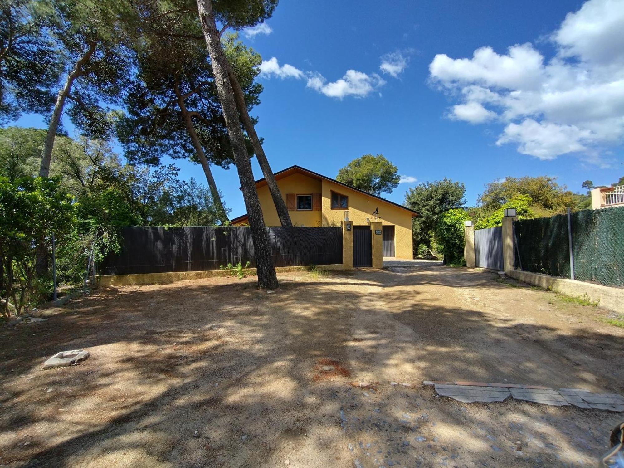 Casa Feliz Villa Sant Cebrià de Vallalta Dış mekan fotoğraf
